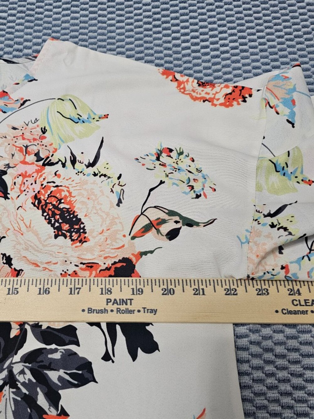 NEW Unbranded White With Floral Design Trumpet Sleeve Boho Chic Blouse Size L - Picture 5 of 6